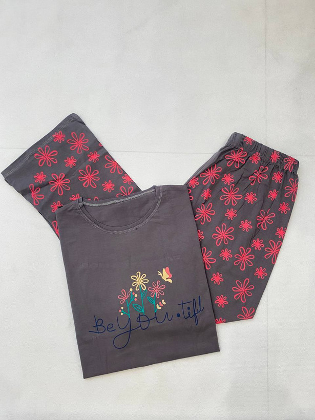 تیشرت شلوار قواره بزرگ پنبه ای بابونه